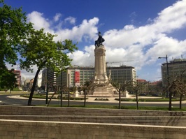 Another view of the Marquess of Pombal monument on the way back to the hotel.