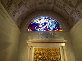 Altars and stained glass windows in the Basilica commemorate the mysteries of the Rosary (events in the lives of Christ and the Virgin Mary) and the apparitions of the Virgin Mary.