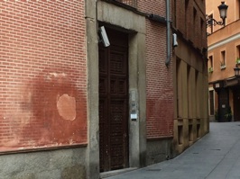 Today, the nuns here make very good pastries that are available only during certain hours of the day and via a relatively hidden window.