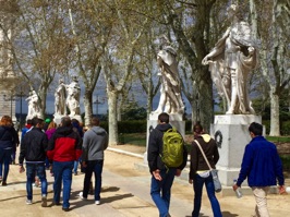 There are numerous statues of monarchs in the Plaza. They were supposed to have been installed on top of the Royal Palace but architects decided they were too heavy and , thus, they ended up at ground level.