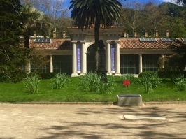 The Villanueva pavilion was constructed in the 18th century but renovated in 2008 and contains a lecture hall. It was originally a greenhouse.
