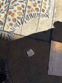 The familiar scallop shell showing the way of the Camino de Santiago.