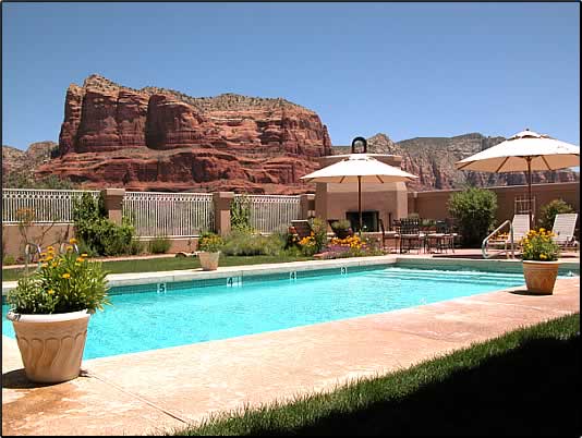 Enjoy Sedona Red Rock Views Poolside!